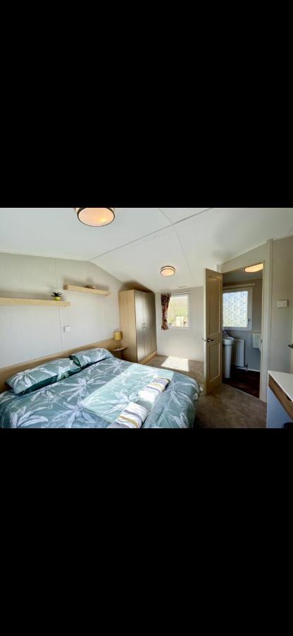 Tarka Holiday Park Ashford  ภายนอก รูปภาพ