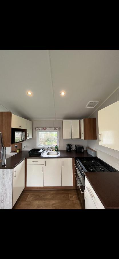 Tarka Holiday Park Ashford  ภายนอก รูปภาพ